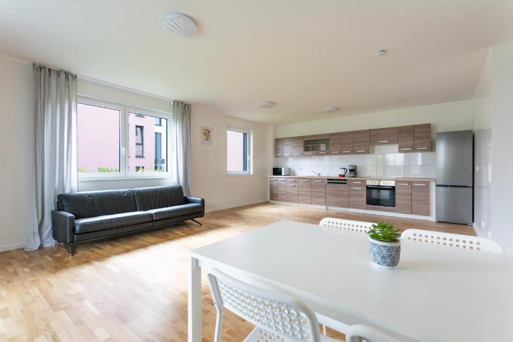 T&K Apartments - BERGISCH GLADBACH - 7 Comfortable Apartments - 20 min to Fair Messe Cologne 5