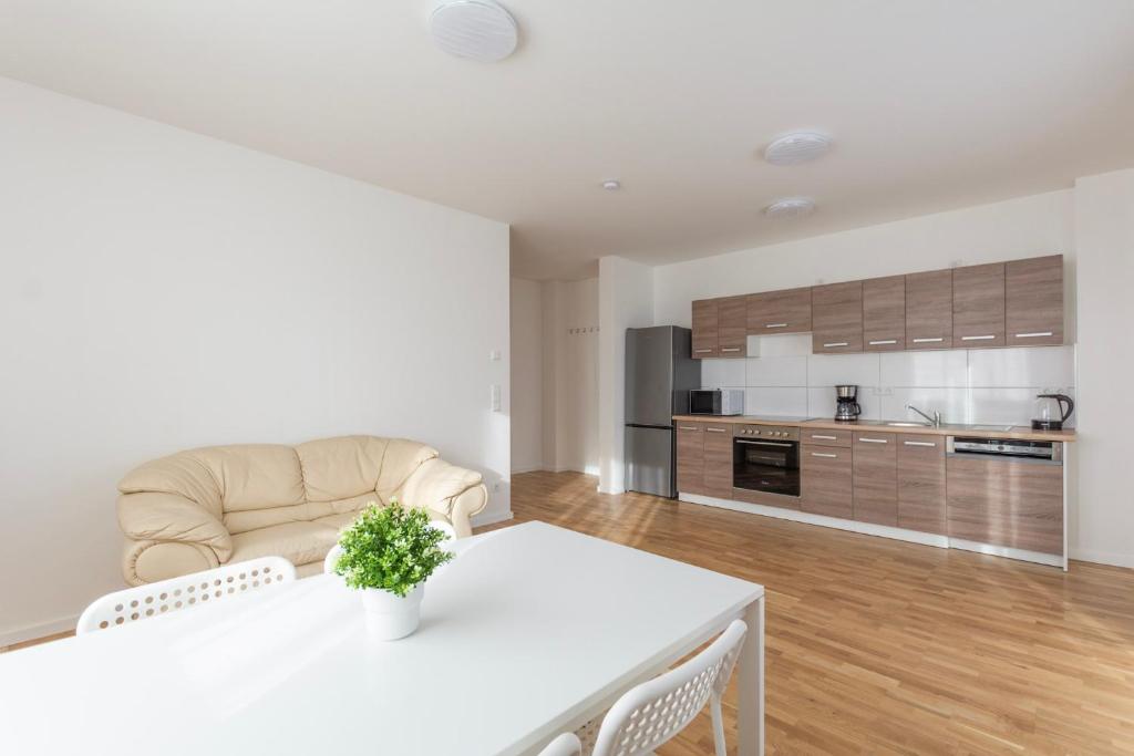 T&K Apartments - BERGISCH GLADBACH - 7 Comfortable Apartments - 20 min to Fair Messe Cologne 2