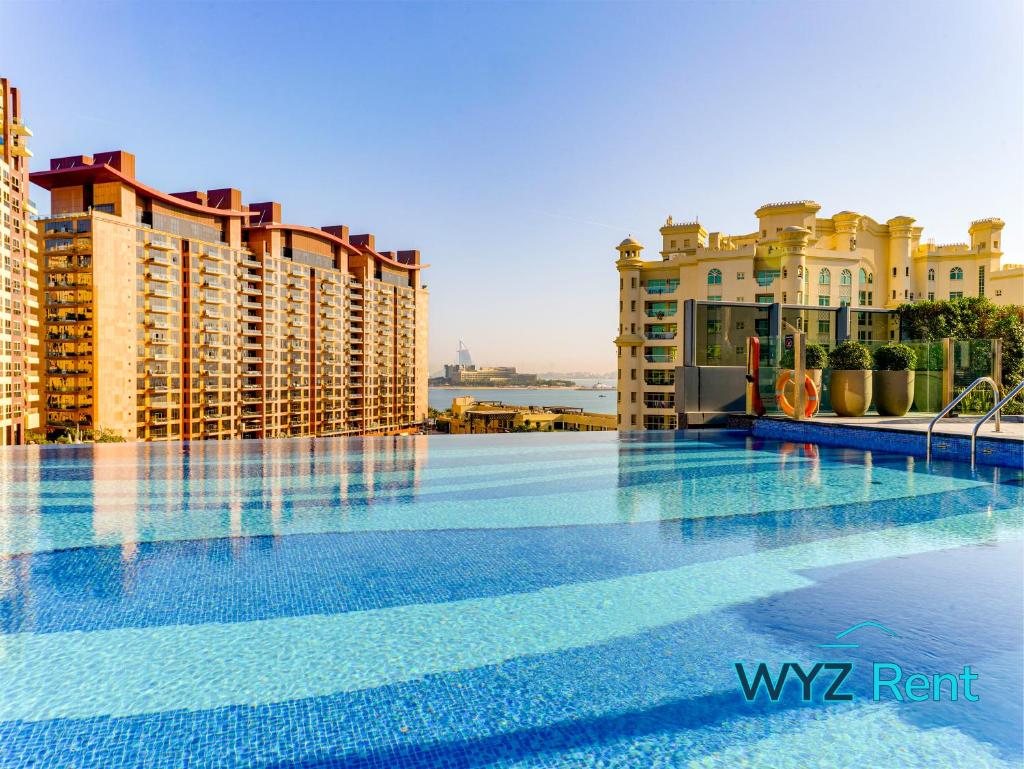 Palm Tower Luxury Studio W Stunning Sea View
