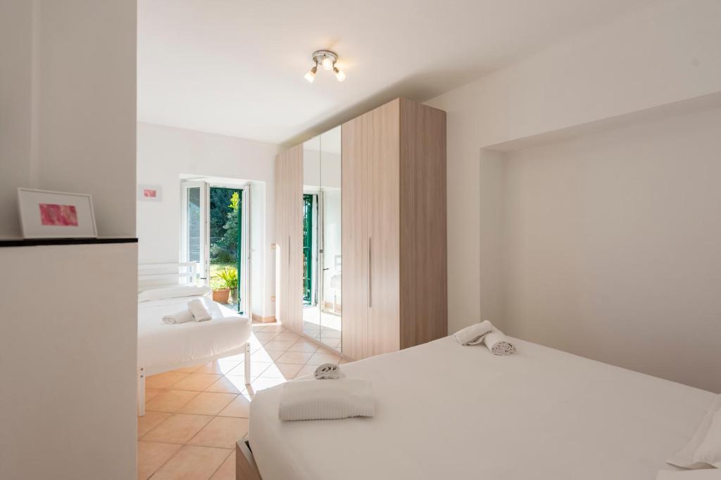 JOIVY Sunny Family Flat with Private Garden & Parking 4