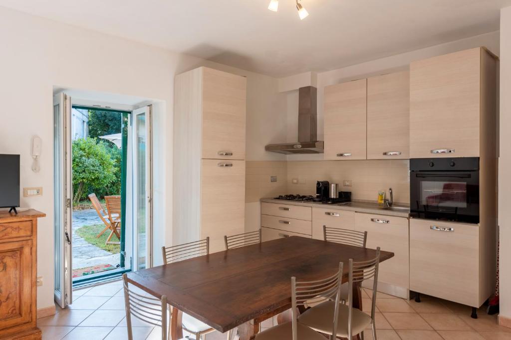 JOIVY Sunny Family Flat with Private Garden & Parking 3