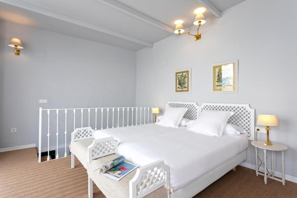 Genteel Home Mateos Gago Terrace VI 7