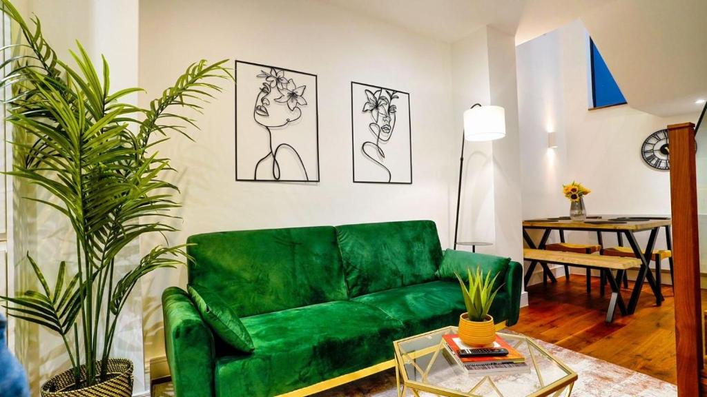 Hyde Park & Oxford Street Elegant House 2BR 2BA 2