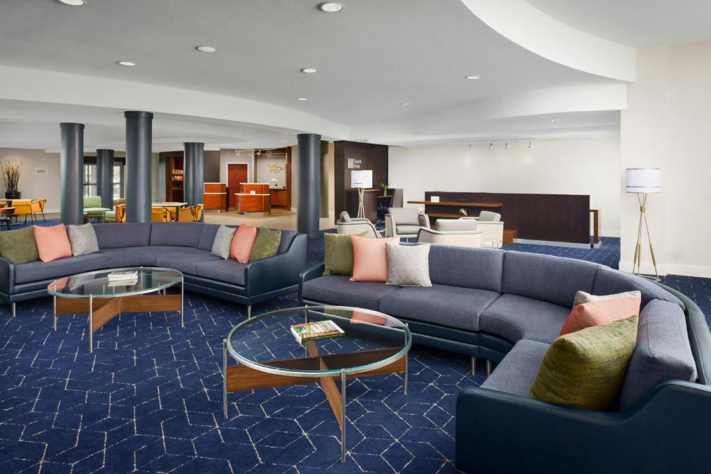 Courtyard by Marriott Potomac Mills Woodbridge Image