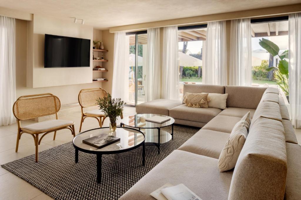 Anfitrión Villas & Suites 6