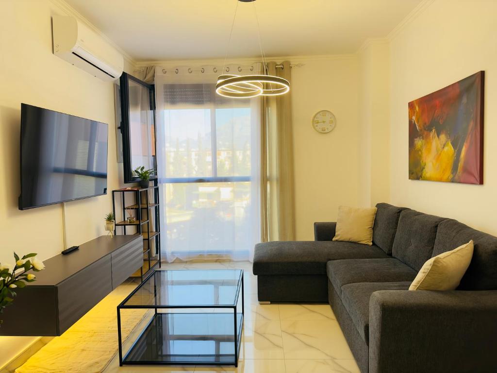 Tirana - GGpremiumstays deluxe - 2 double bedrooms luxury apartment with balcony 8