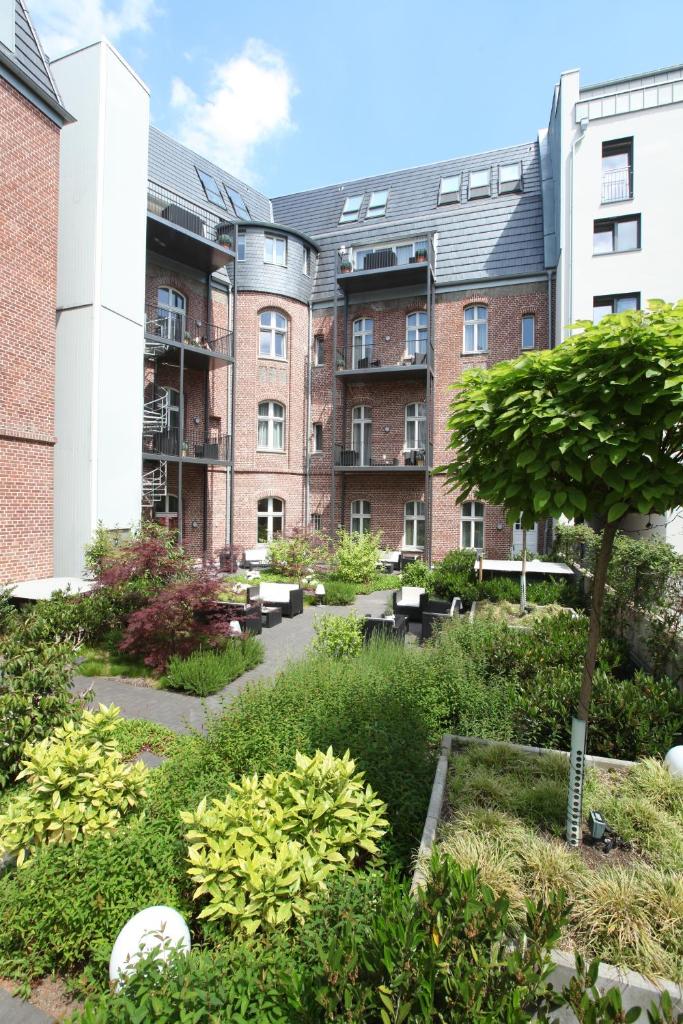 THE RED - Living Suites by the Rhine 6