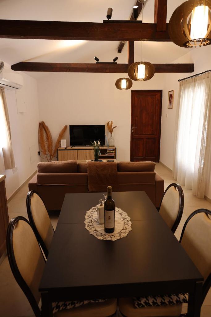 Monolithos Cottage 5