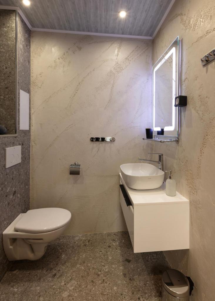 Downtown Stylish Flat 3