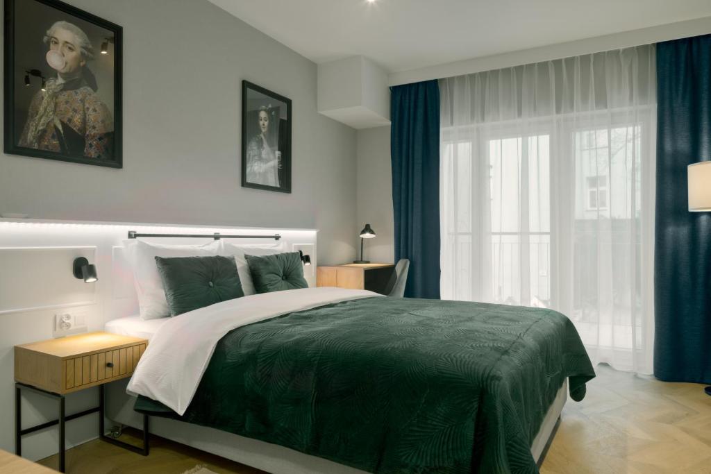 Metropolis Apartments 4
