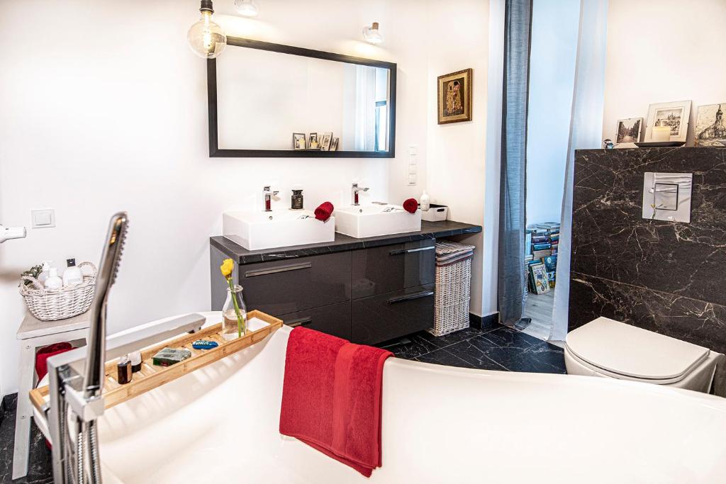 Panorama Penthouse - city center 100m2, fast wi-fi 8