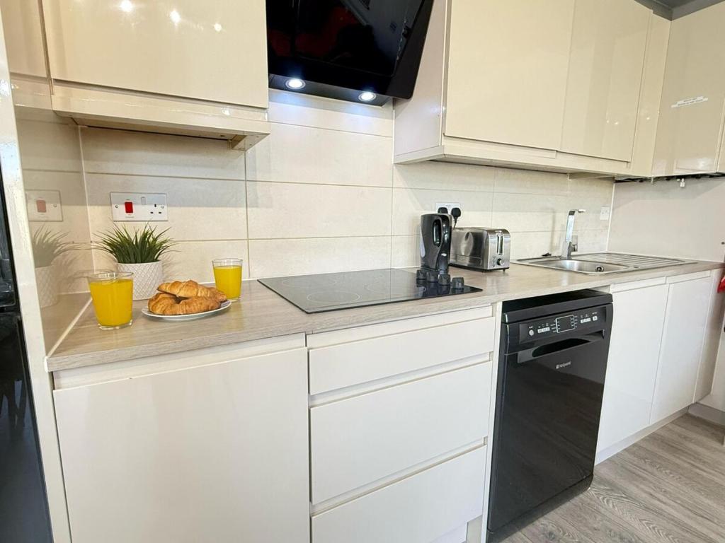 Horizon House, Stunning 2-Bedroom Flat 1, Parking, Netflix, Oxford 5