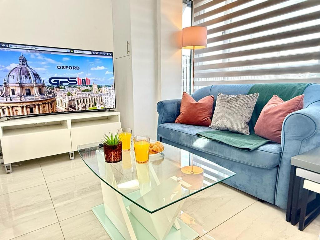 Walnut Luxurious 2-Bedroom with Ensuite - Parking, Netflix, WIFI - Close to Oxford, Bicester & Blenheim Palace 5