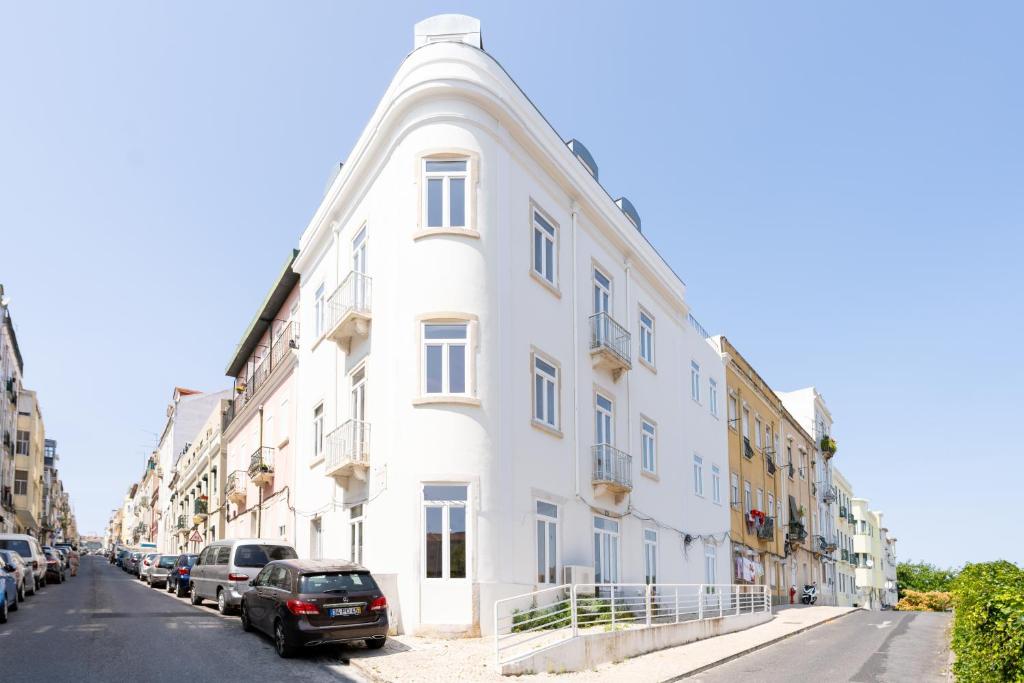 Sunny Lisbon Apartments by Soulplaces 4