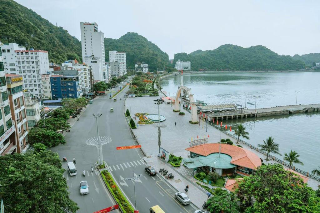 Private Balcony Hotel