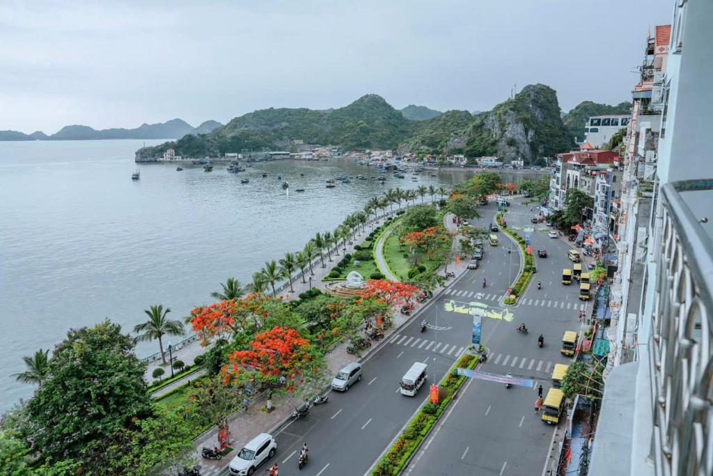 Private Balcony Hotel