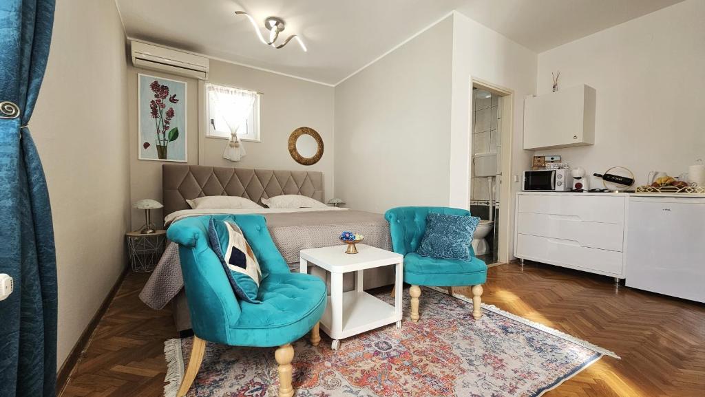 Adria Apartments and Rooms 5