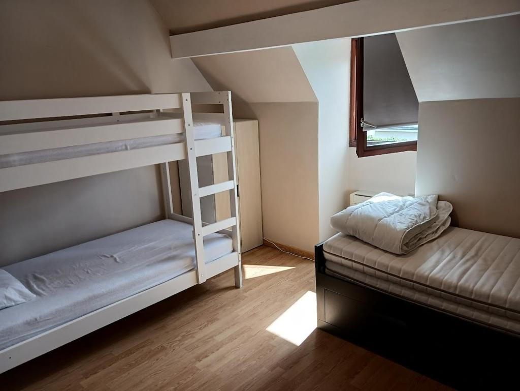 Maison familiale avec piscine 8