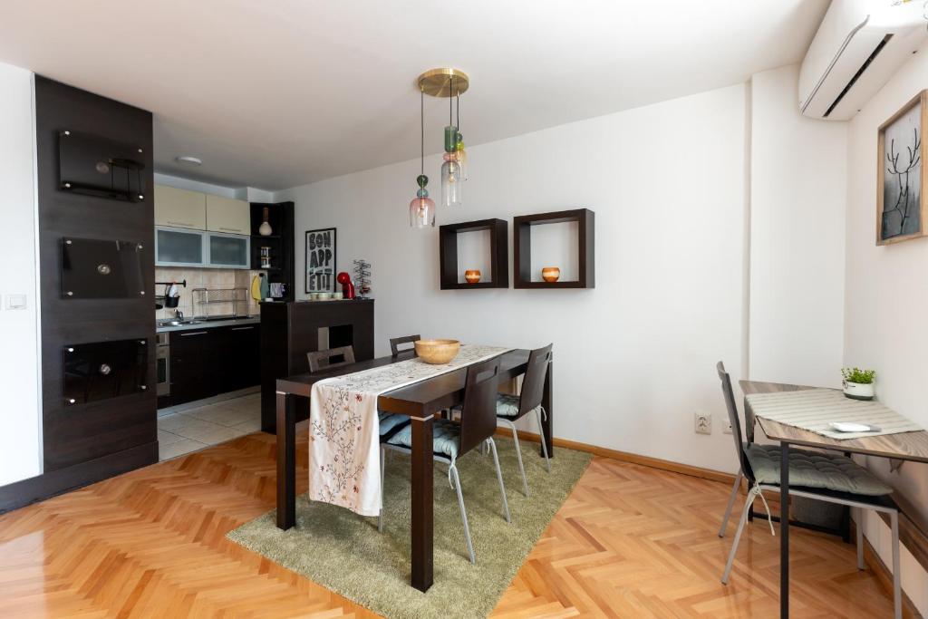 M's Downtown Homely Apartment 4