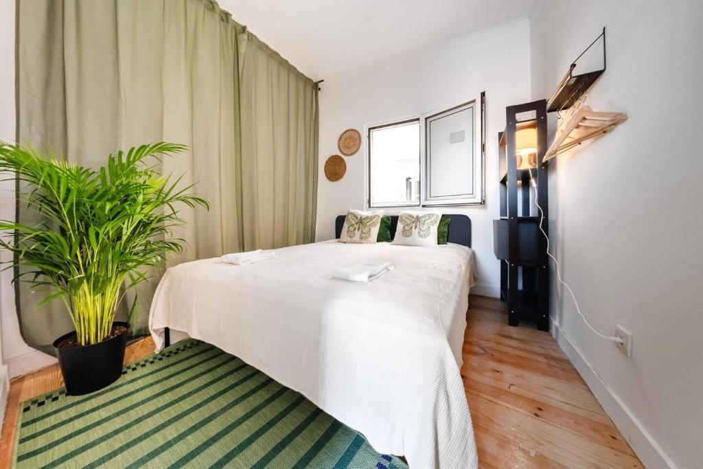 Riverfront Elegance 41BR Spacious Retreat 2