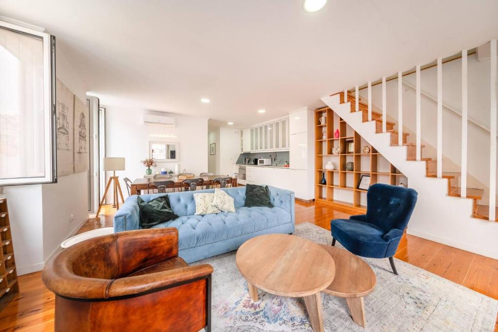 Castle-View Penthouse Duplex in Lisbon 3
