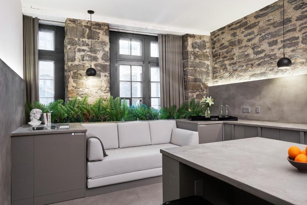 David Hotel Image
