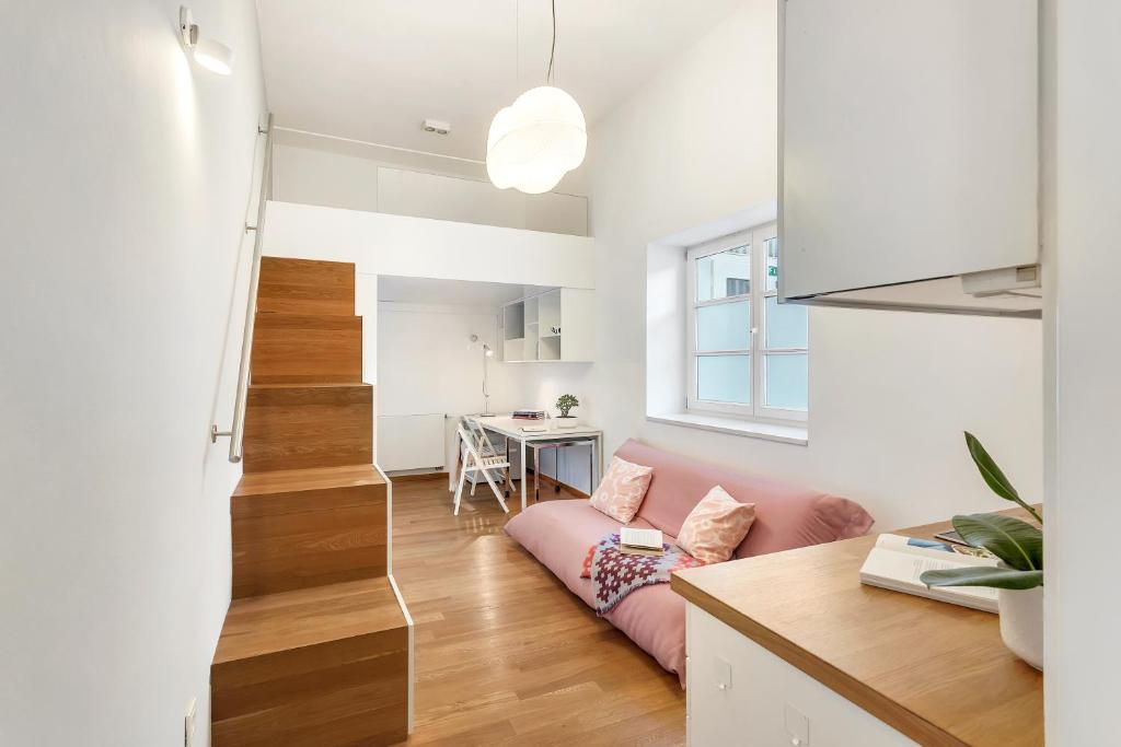 Modern studio apartment in the heart of old city 4