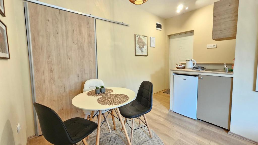 Cicki Apartments I - Renovated 2025 4