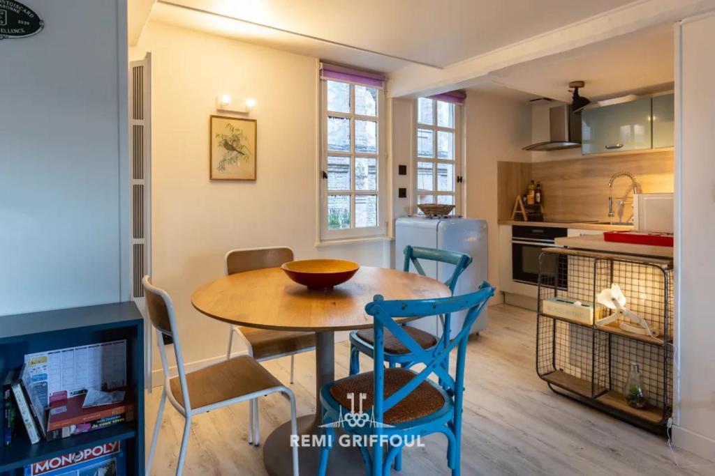 Confidentielle House Historic City Center 4 Guests 5
