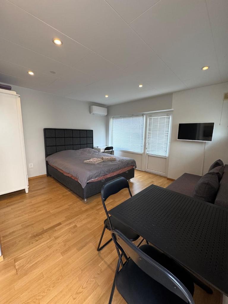 Studio 20 5