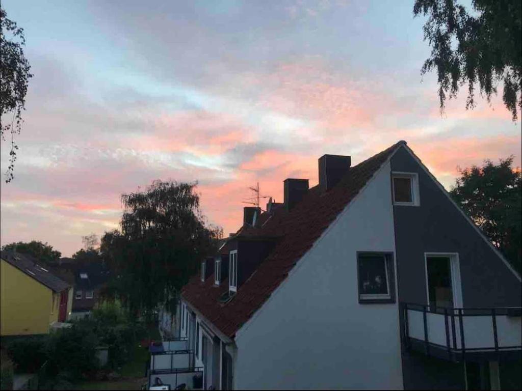 Gemütliche Yoga-Wohnung, Ruhig, City & Stadionnähe 5