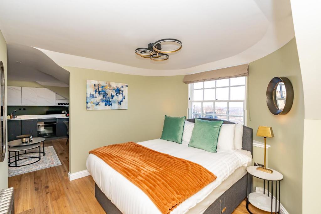 Dragon Suites Luxury Apartments at 9 Albyn Place 8