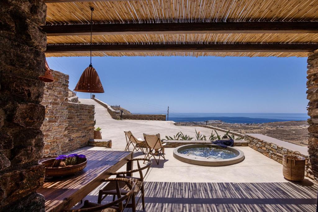Pētra Tinos 6