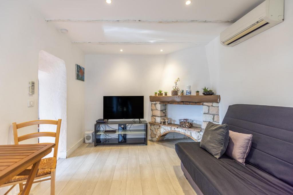 LB Vacation Rentals I Charming Little Bucolic House 5-Min From City 2