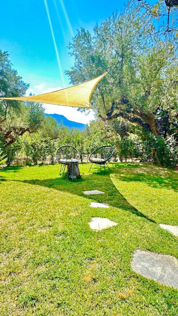 The Secret Garden at Villa Georgia Kalamata 8