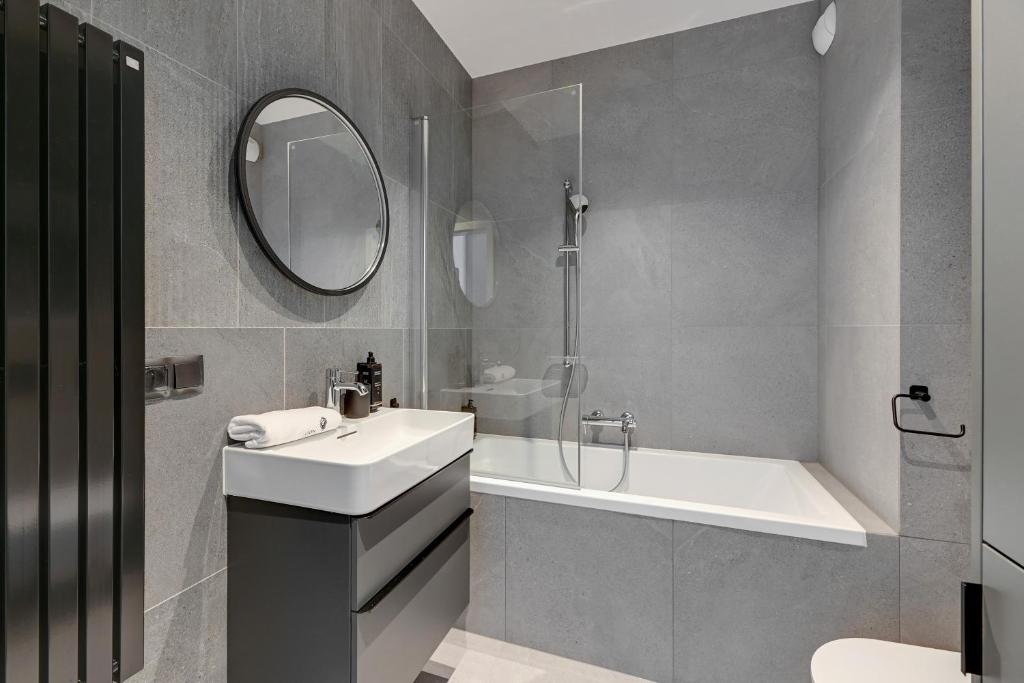 Lion Apartments - Premium Apartments with Parking in the Center of Gdańsk 8