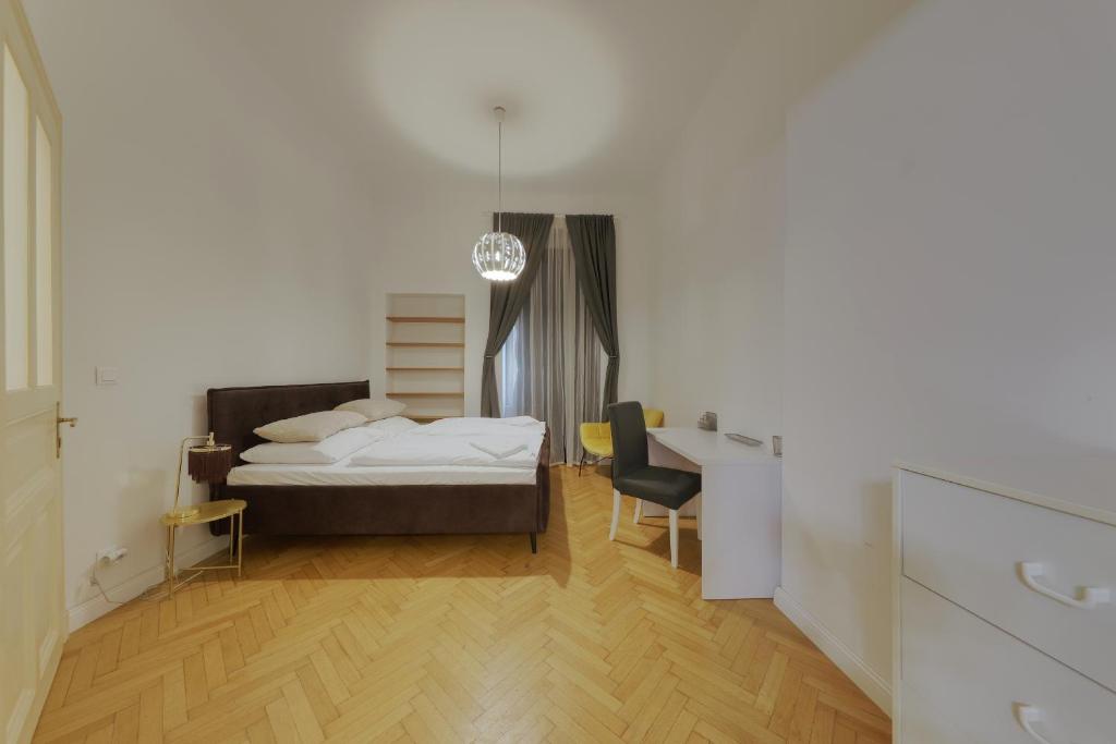 Beautiful condo at the Old Town 2
