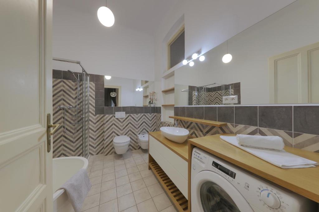 Beautiful condo at the Old Town 3