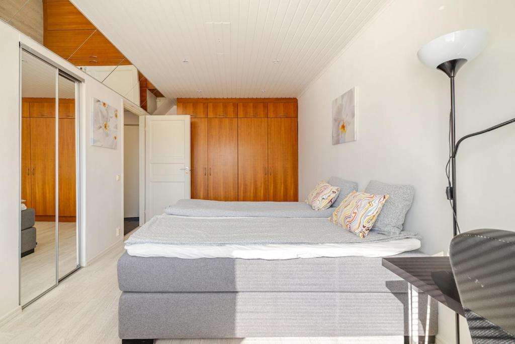 Helsinki, Private free parking, super easy to city centre and airport 3