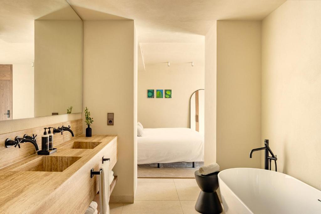 Anfitrión Villas & Suites 3