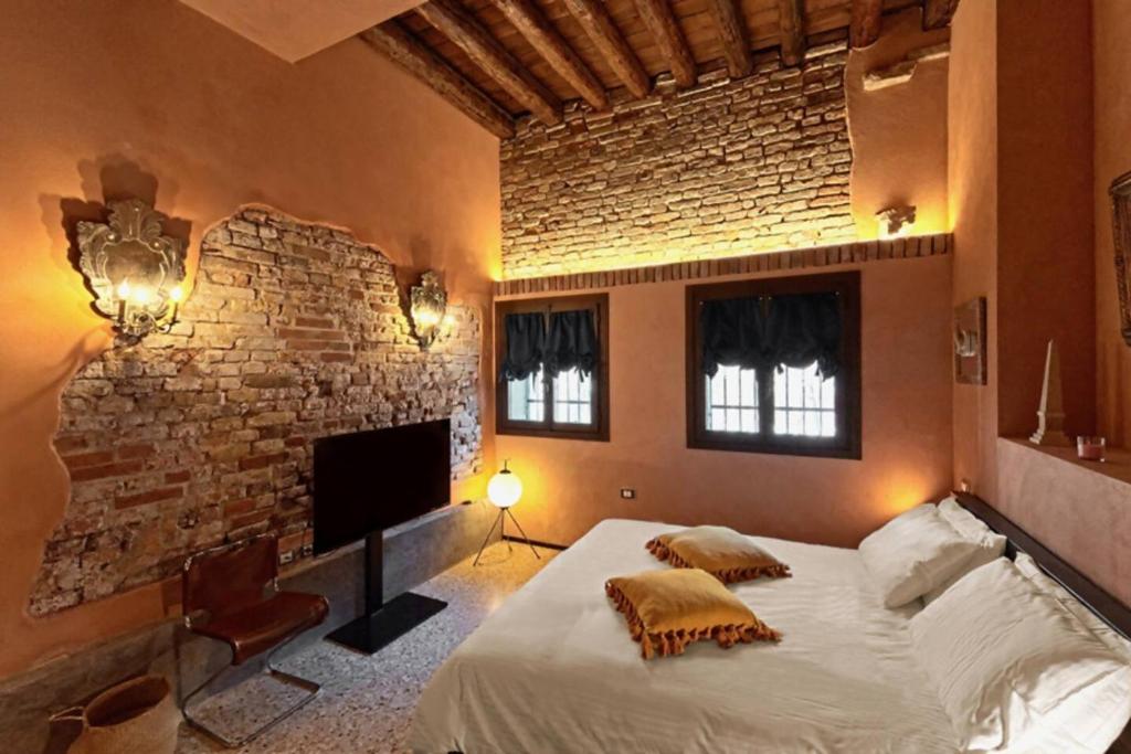 Ca'Ranieri Tenti (Design House) 2