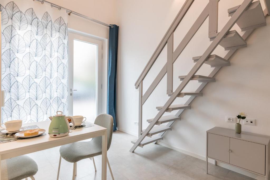 Alisea Tiny House by Pleiades Home 7