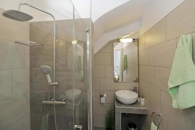 Stone Casa 8