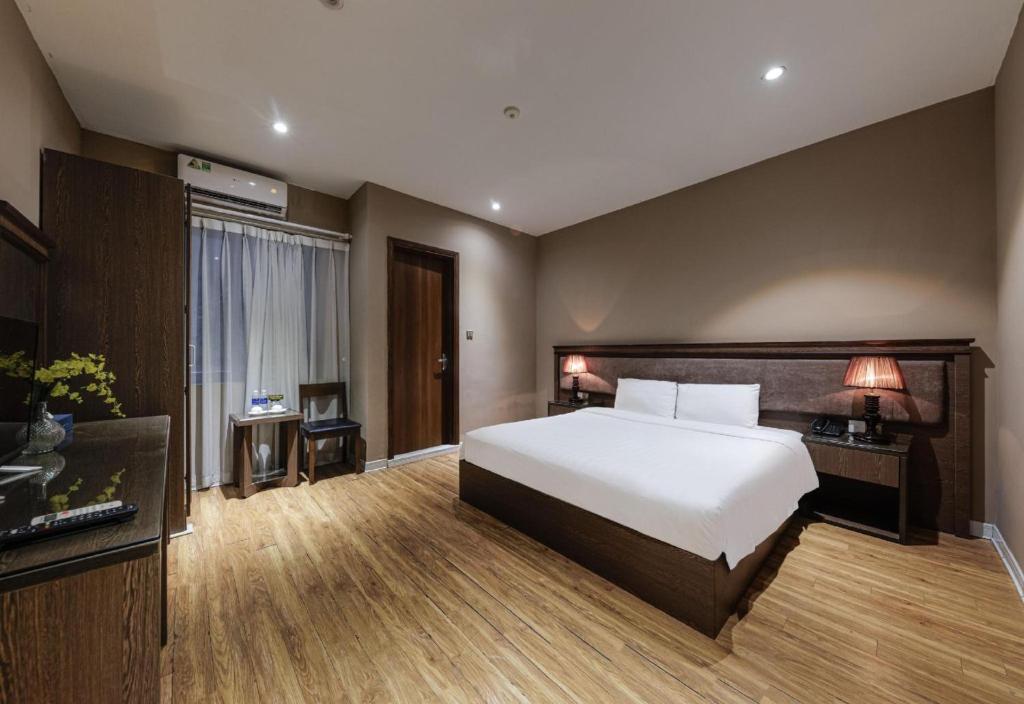 Tryst Hotel - 71 Nguyen Truong To