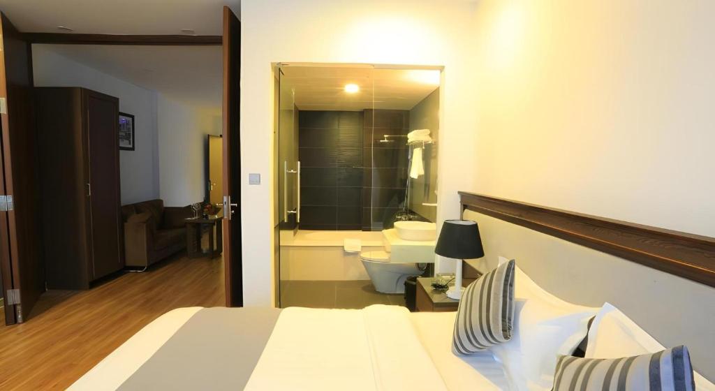 Tryst Hotel - 71 Nguyen Truong To