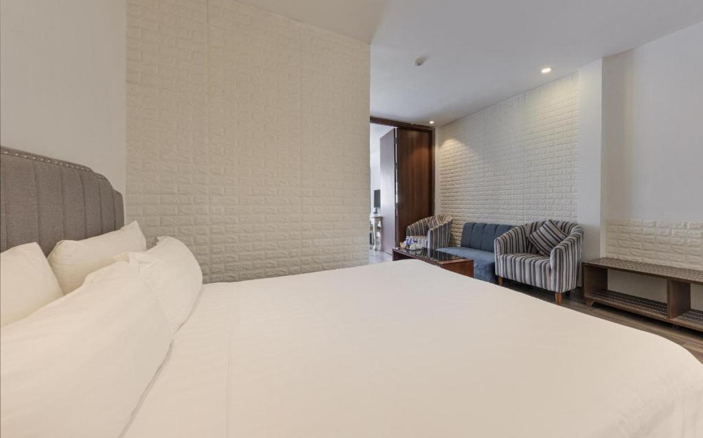 Tryst Hotel - 71 Nguyen Truong To