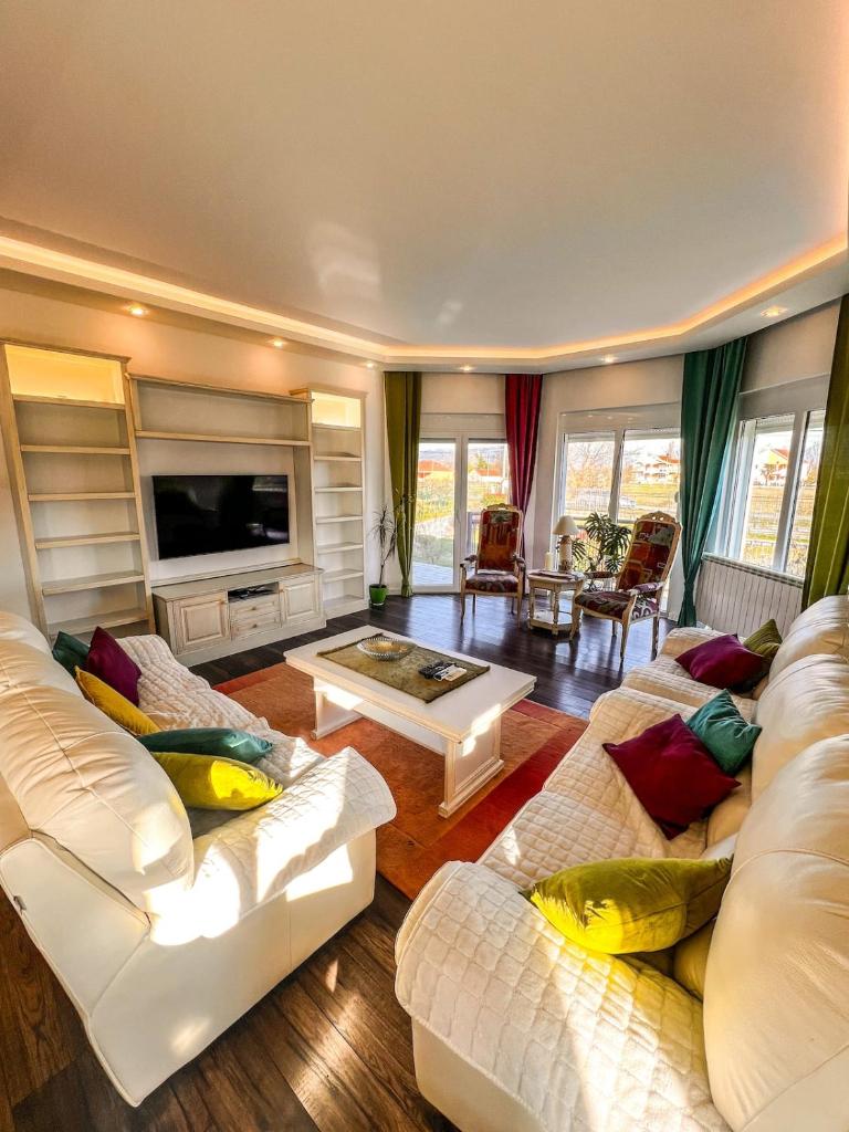 Charming Countryside Villa with Garden & Terrace near Skadar Lake 5