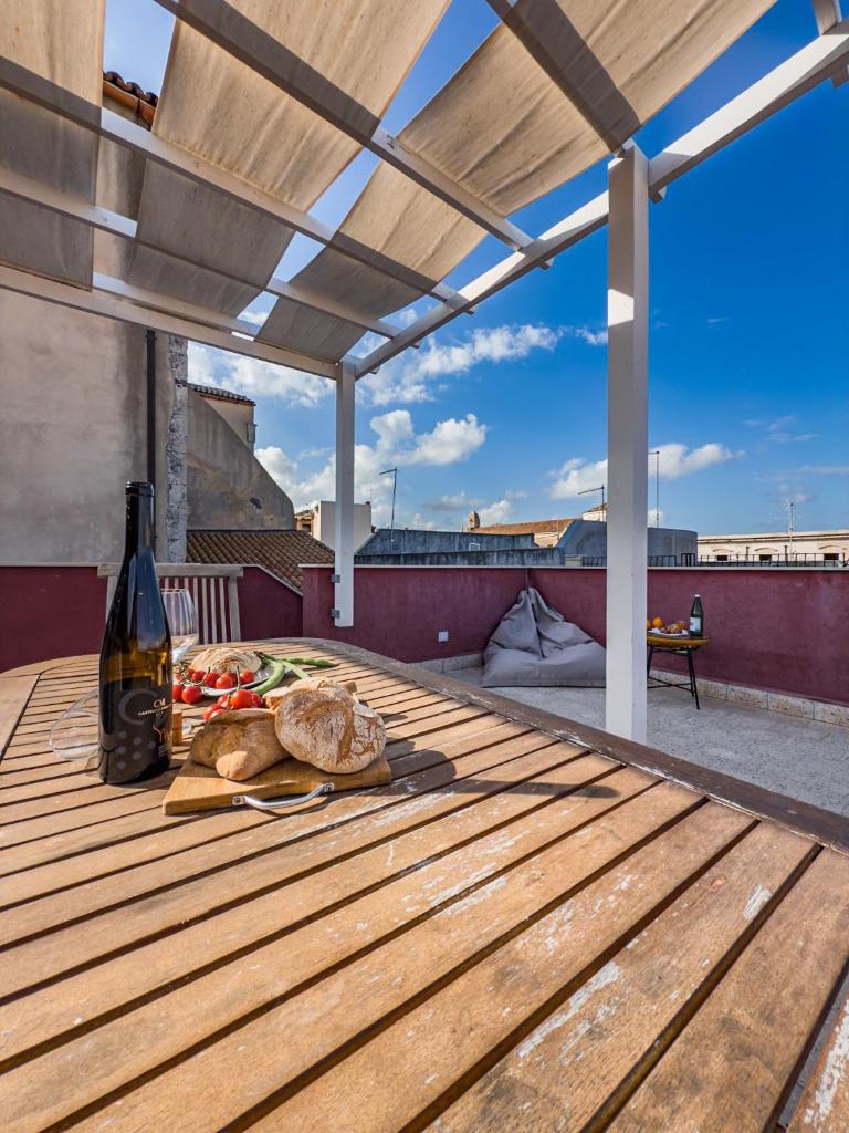 Maison Rouge Ortigia 6
