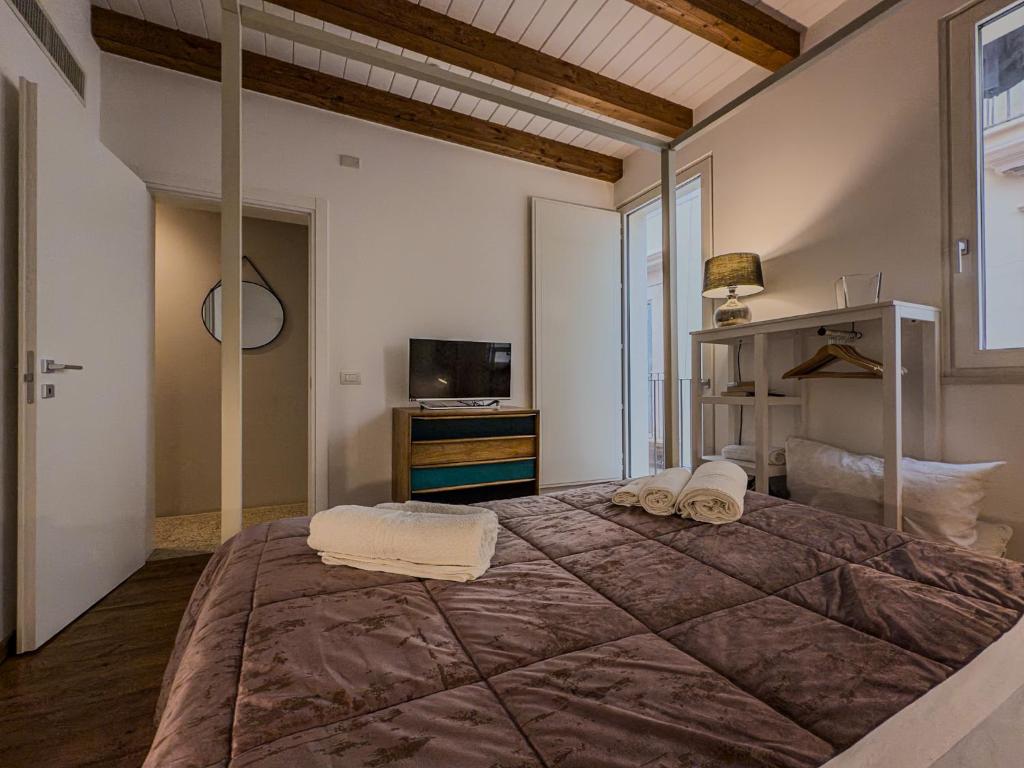 Maison Rouge Ortigia 2