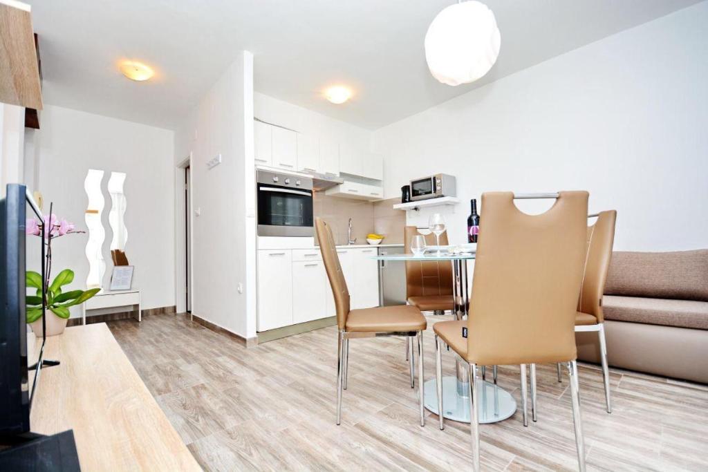 Apartment T&L 4